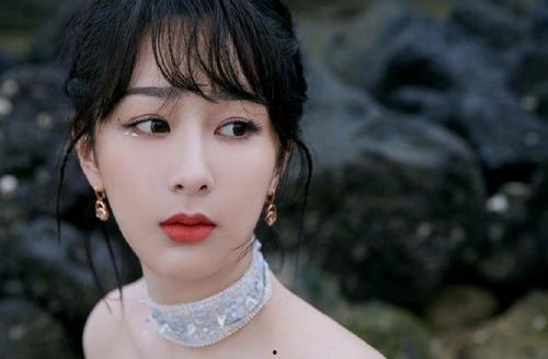 娱乐吃瓜背景女星是谁呀